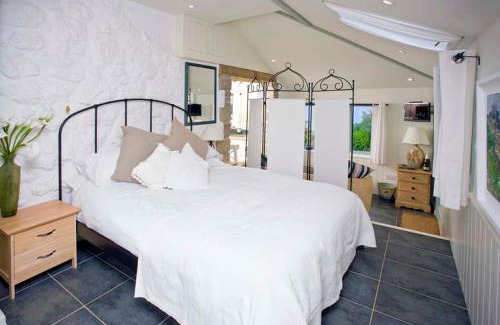 Sennen Cove Casa | Basking Shark, Studio Cottage With Superb Sea Views By Beach