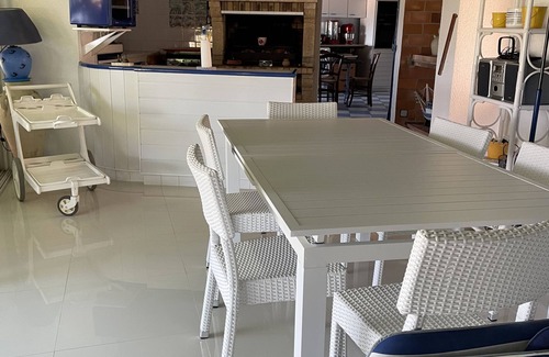 Bastelicaccia Apartamento | BASTELICACCIA GARDEN APARTMENT PRIVATE POOL