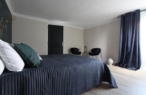 Bastia Apartamento | Bastia - Very spacious 130m2 Villa Top Apartment with Garden, 2 AC Bedrooms, Near Port, City Center, and Beaches in Bastia"