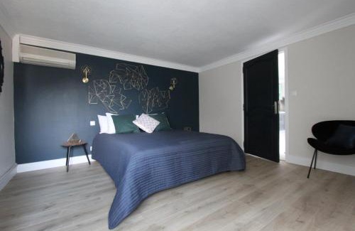 Bastia Apartamento | Bastia - Very spacious 130m2 Villa Top Apartment with Garden, 2 AC Bedrooms, Near Port, City Center, and Beaches in Bastia"