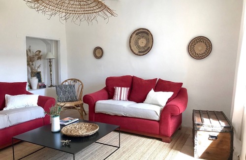Cereste Otro | Bastide 1830, Domaine de la Bastidonne 4* Superb view of le Luberon Heated Pool