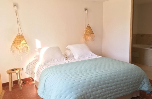 Cereste Otro | Bastide 1830, Domaine de la Bastidonne 4* Superb view of le Luberon Heated Pool