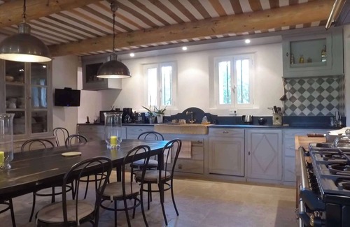 Lagnes Villa | Encantadora casa de campo con piscina privada en e