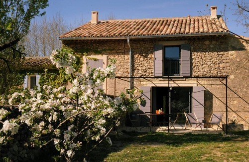Apt Casa | Bastide de la Mandarine du 18 ° s "Red Ochre" Natural en el corazón del Luberon