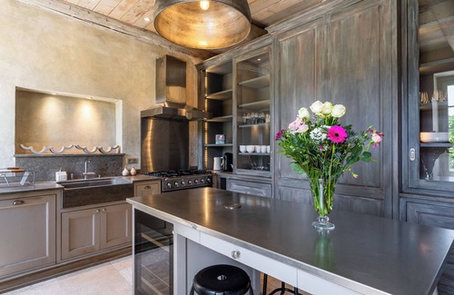 Ventabren Casa | Bastide of the Rose Comtesse – The Art of Intimate Luxury in Provence