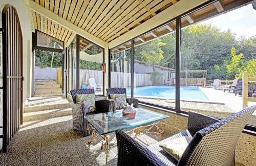 Guiche Casa | Bastide piscine, pétanque, salle de jeux et spa