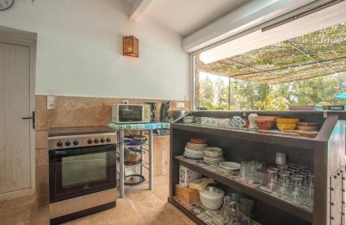 Taradeau Casa | Bastidon Domaine Lhelion