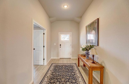 Bastrop Casa | Bastrop Home with Yard, 28 Mi to Austin!