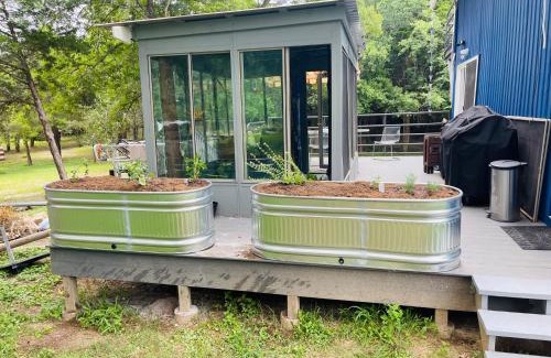 Camp Swift Casa | Bastrop Tiny Disc Golf Retreat