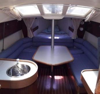 Saint-Raphael Alquiler De Eote | Bateau a quai St Raphaël, 4 couchages , voilier Etap 28i