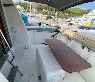 Riviere-Sens Alquiler De Eote | Bateau double cabine proche de la plage