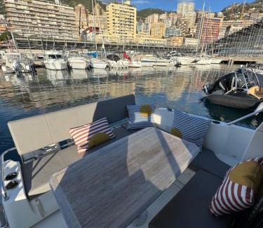 La Condamine Alquiler De Eote | Bateau familial - Port de Monaco