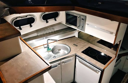 Bassins a Flot Alquiler De Eote | Bateau le Black Pearl, un appartement sur l'eau à Bordeaux.