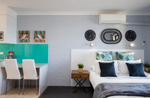 Batehaven Apartamento | Batemans Bay Studio Escape with Lush Vista