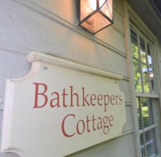 Berkeley Springs Casa | Bathkeepers Cottage