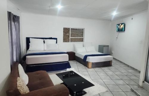 Kempton Park Casa | BATO Accommodation
