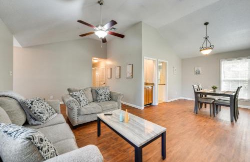 Mid City South Apartamento | Baton Rouge Condo with Pool and Balcony, Near Golfing!