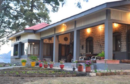 Khyber Pakhtunkhwa Cabina | Batrasi Dak Bungalow