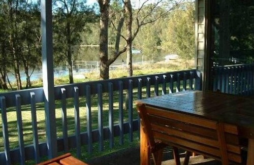 Kings Point Casa | "Battunga", un retiro junto al lago.