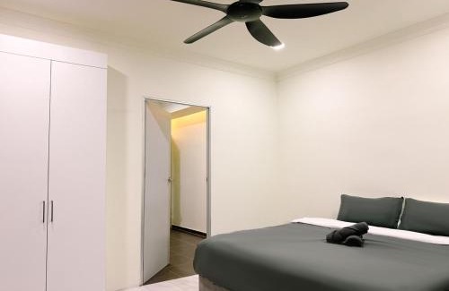 Taman Seri Gombak Casa | Batu Caves Cozy 2 Storey House with Free Netflix