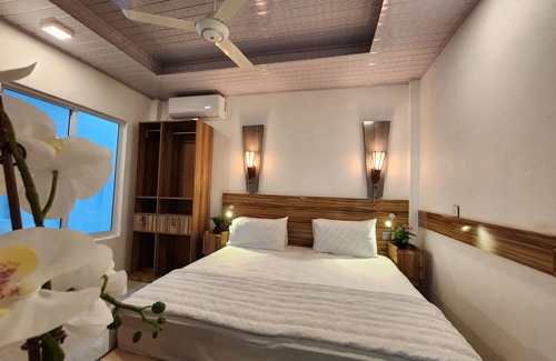 Thulusdhoo Island Casa | Batuta Maldives Fourson