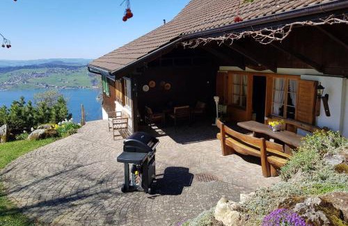 Greppen Apartamento | Bauernhaus mit Charme, Traumaussicht und Sauna