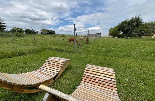 Dettenheim Apartamento | Bauernhof Glamping mit Alpakas und Ziegen
