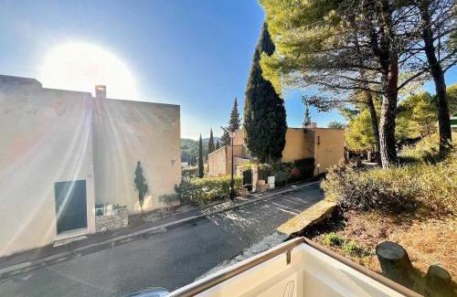 Les Baux-de-Provence Apartamento | Baux'M Chic - Alpilles, Grand Studio Cosy, Clim, 4 personnes