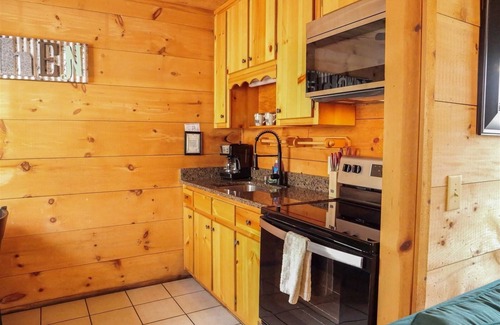 Sautee Nacoochee Cabina | Bavarian Hideaway 24