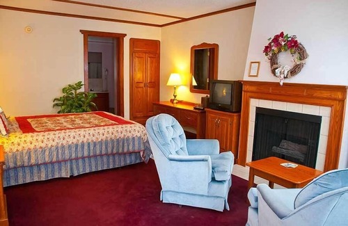 Eureka Springs Hotel | Bavarian Inn Lodge & Restaurant