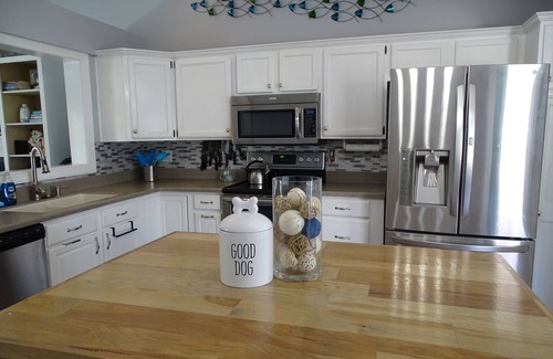 Wilmington Casa | Baxter's House- Pet Friendly with Covered Boat Parking; 15 mins to Beach/ D-Town