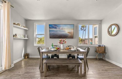 Mission Beach Casa | Bay and Beach Haven with Water Views