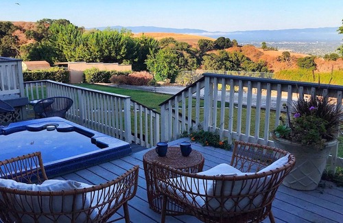 Evergreen Villa | BAÑERA DE HIDROMASAJE. GOLF. BBQ RETIRE AMZIN CITY VIEW. SLEEP20