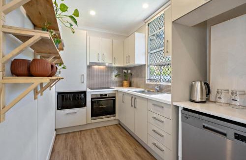 Deception Bay Casa | Bay Breeze