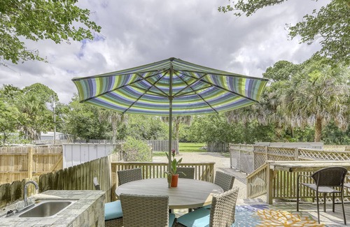 Apalachicola Casa | 🌴Bay Breeze Believer Apalachicola Bay Front Home with Fishing Dock🌴