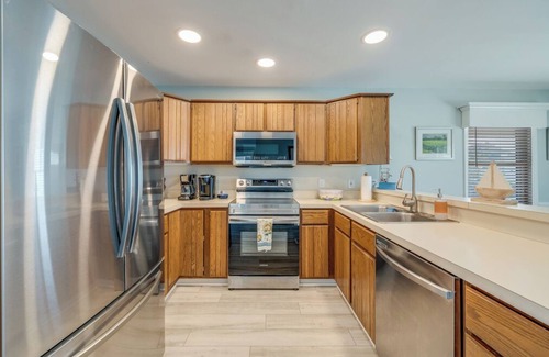 Captain's Cove Casa | Bay Breeze in Captain's Cove!