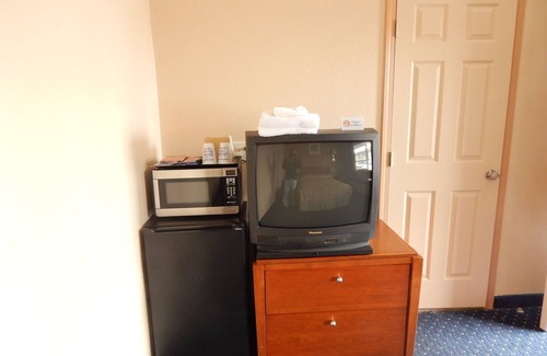 Longfellow Hotel | Bay Bridge Inn