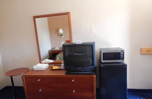 Longfellow Hotel | Bay Bridge Inn