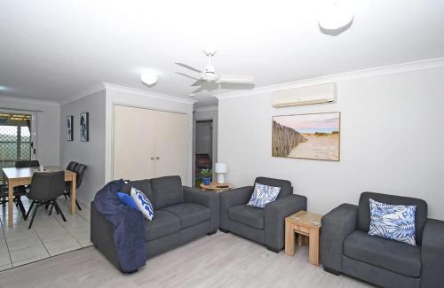 Pialba Casa | Bay Central Charm