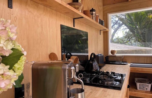 Tryphena Casa | Bay Cottage Great Barrier Island - By 2 Beaches