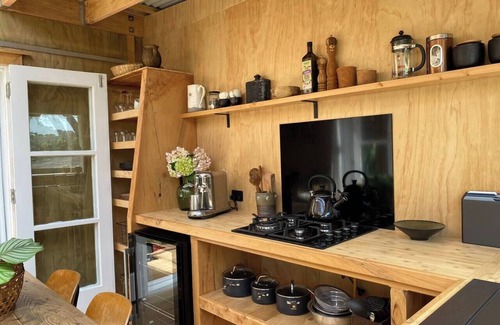 Tryphena Casa | Bay Cottage Great Barrier Island - By 2 Beaches
