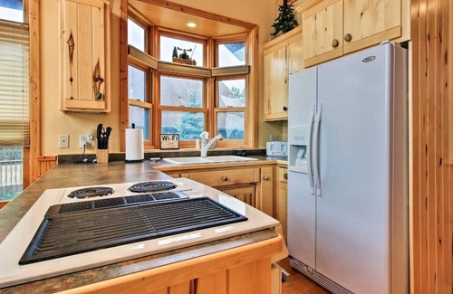 Bay Lake Cabina | Bay Lake Cabin w/200ft of Lakefront, fun deck, private dock + woodfire sauna!
