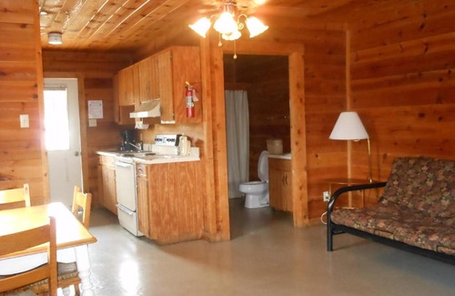 Bridgeport Complejo | Bay Landing Camping Resort Cabin 14