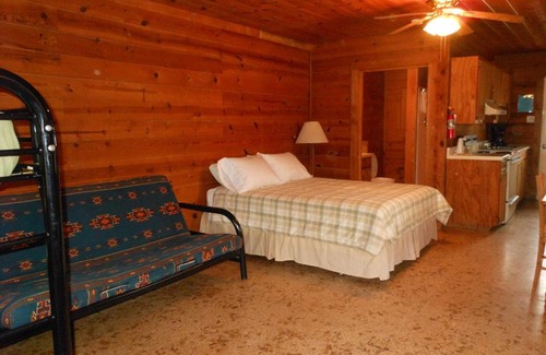 Bridgeport Complejo | Bay Landing Camping Resort Deluxe Cabin 29