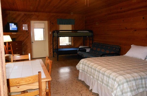 Bridgeport Complejo | Bay Landing Camping Resort Deluxe Cabin 29