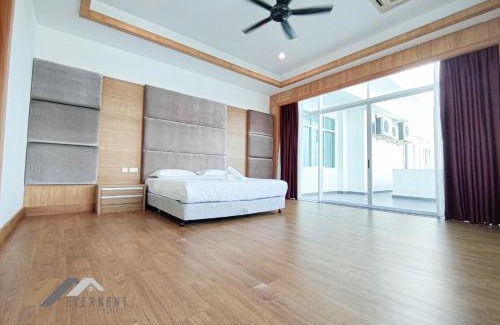 Miri Apartamento | Bay Resort Penthouse by Evernent