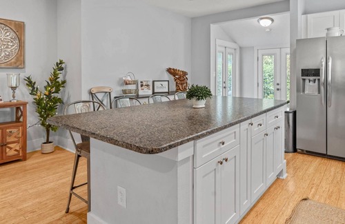 Palma Ceia Casa | Bay to Bay Sanctuary - Charming South Tampa Craftsman Home Near Bayshore