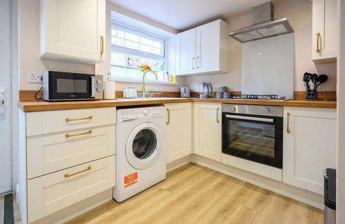 Cymmer Casa | Bay Tree Cottage Rhondda Valley by StayStaycations