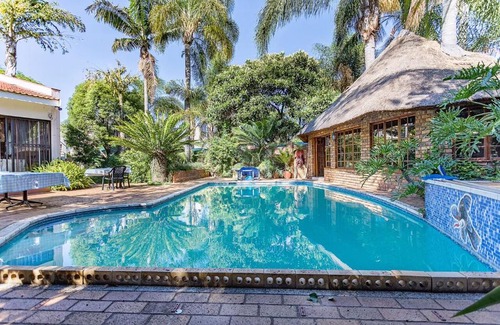 Baileys Muckleneuk Casa | Bay Tree Guest House