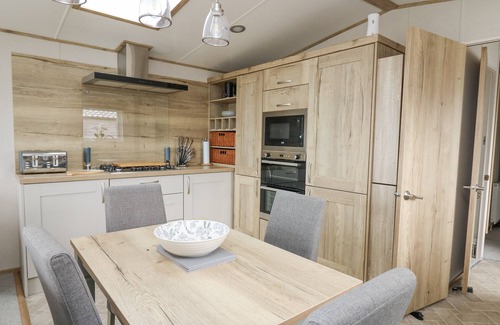 Llanllwchaiarn Cabaña | BAY VIEW (41), family friendly, character holiday cottage in New Quay